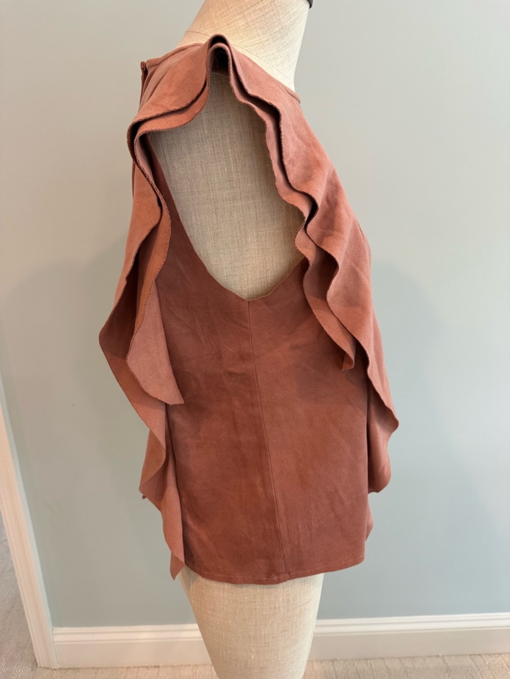 Freeway Dusty Rose Suede-Look Ruffle Tank Size Small - Picture 2 of 6